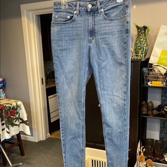 L.L Bean Light Blue Denim Jeans Beanflex skinny leg favorite fit  size 8 - Picture 1 of 8